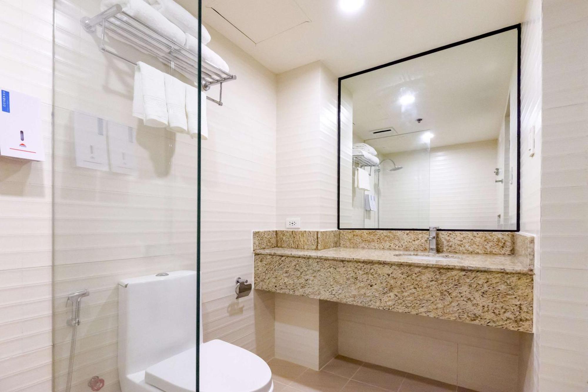 Surestay Plus By Best Western Cebu City ภายนอก รูปภาพ