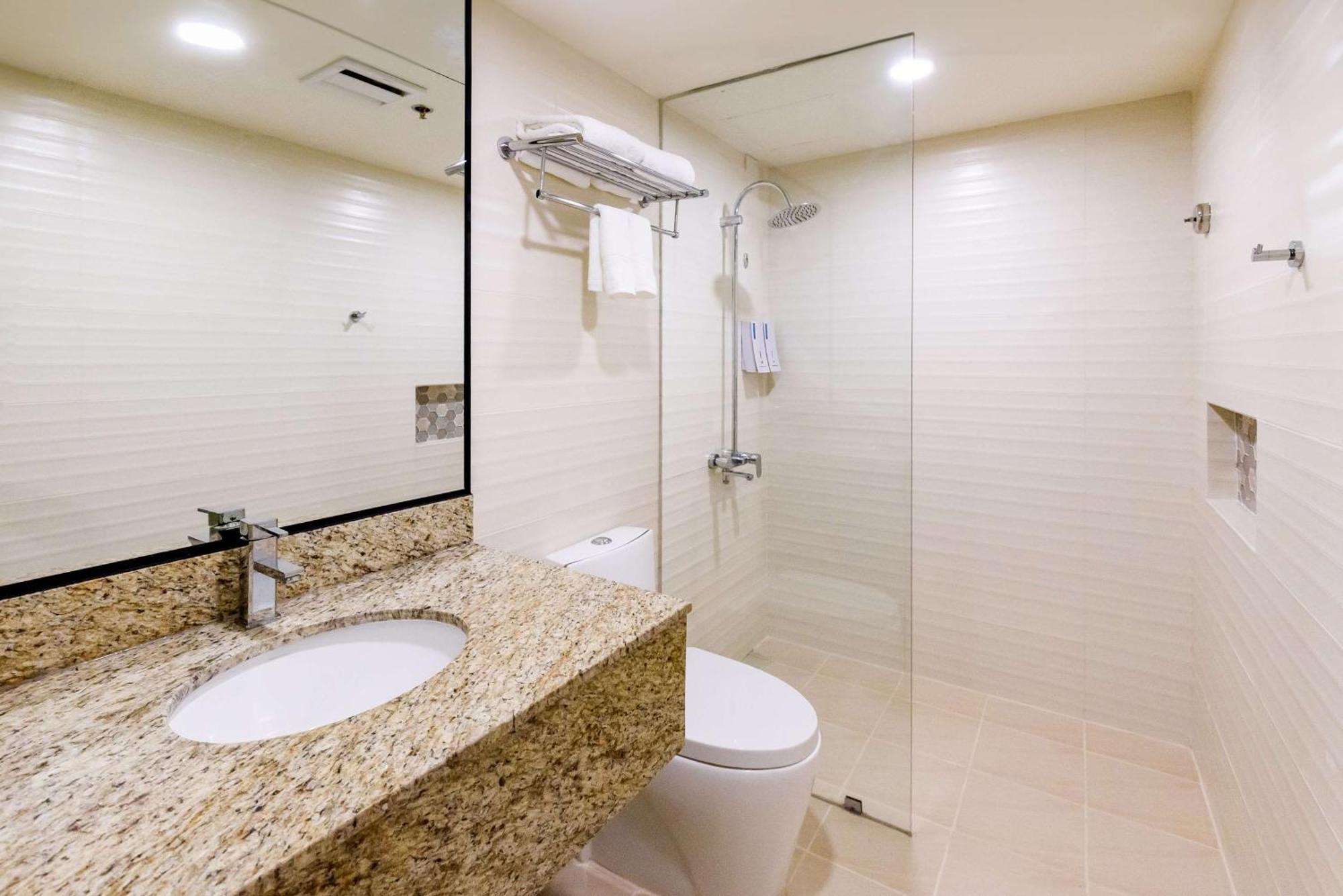 Surestay Plus By Best Western Cebu City ภายนอก รูปภาพ